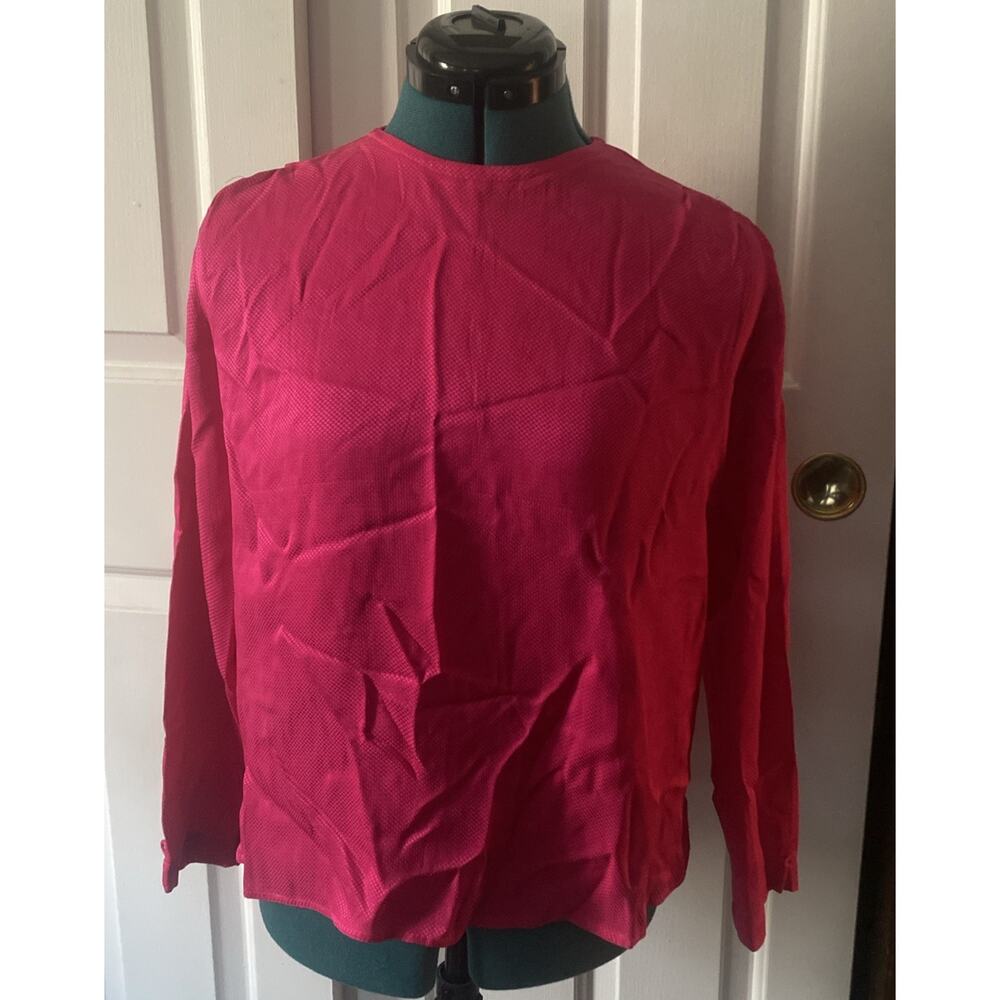Christian Dior Fuchsia silk blouse Size 6 But Feels More Like 4